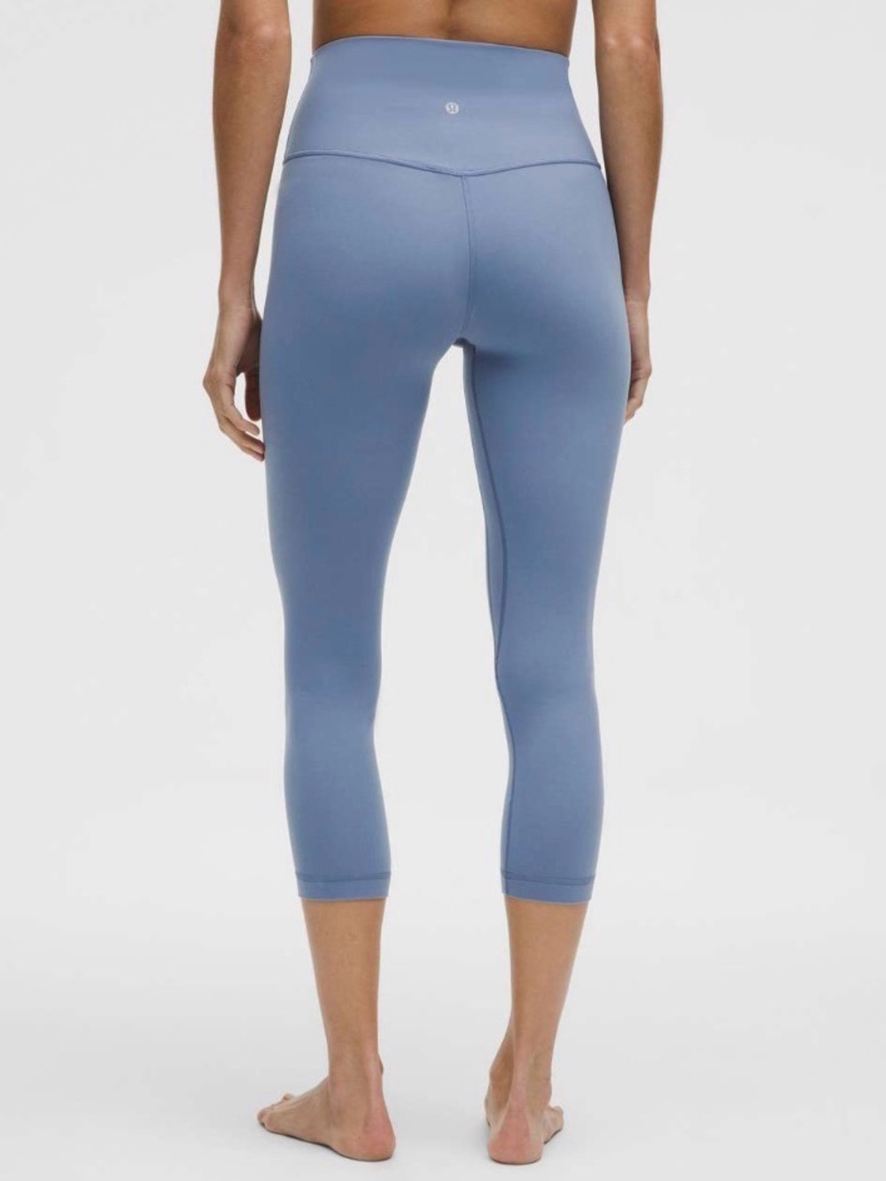 Lululemon Align High-Rise Crop 23"
Washed Denim